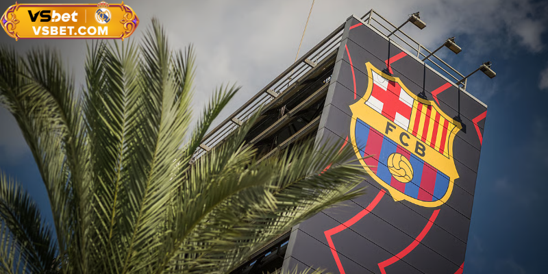 Báo cáo tài chính Barcelona tiết lộ khoản nợ chuyển nhượng khổng lồ 159 triệu Euro